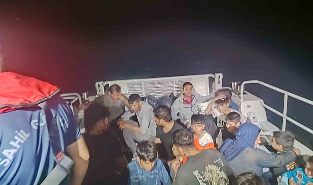 Ayvacık açıklarında 18'i çocuk 32 düzensiz göçmen yakalandı