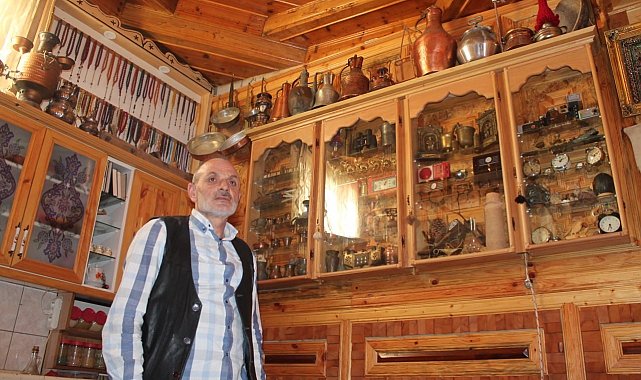 Baba ocağını restore edip kültür evine çevirdi bin parça antika eşyayı evinde sergiliyor