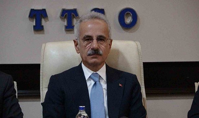 Bakan Abdulkadir Uraloğlu: "Türkiye'de denize yapılan 3. havalimanını Trabzon için tasarladık"