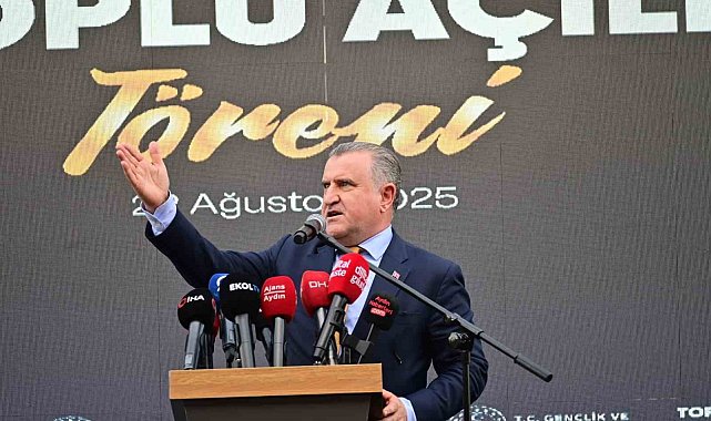 Bakan Bak: "Türkiye bir spor devrimi yaşamaktadır"