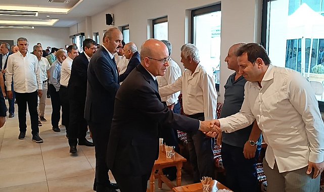 Bakan Şimşek, memleketi Batman'da ağabeyinin taziyelerini kabul etti