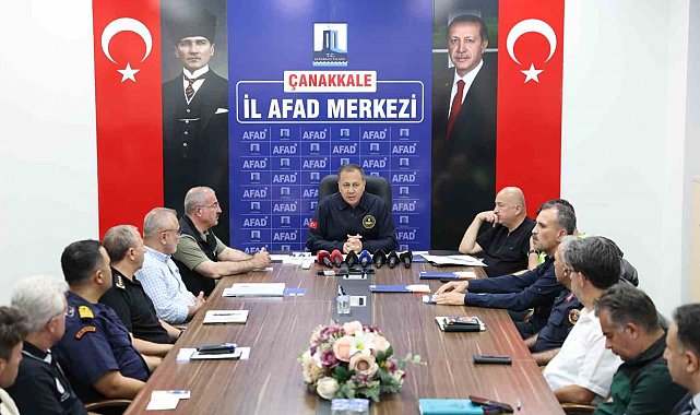 Bakan Yerlikaya: "Çanakkale'deki yangın tümüyle kontrol altına alındı"