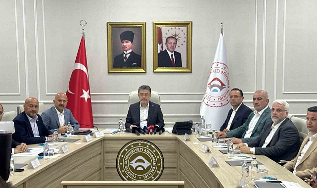 Bakan Yumaklı: "Adıyaman, tarımda marka şehir olma yolunda güçlü adımlarla ilerliyor"