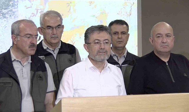 Bakan Yumaklı'dan Çanakkale'deki yangınlara ilişkin açıklama