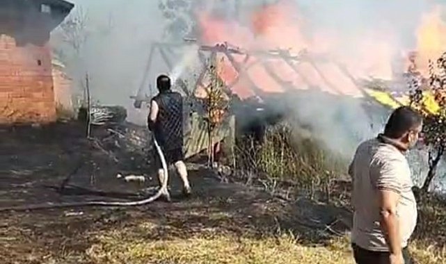 Bartın'da samanlık yangını