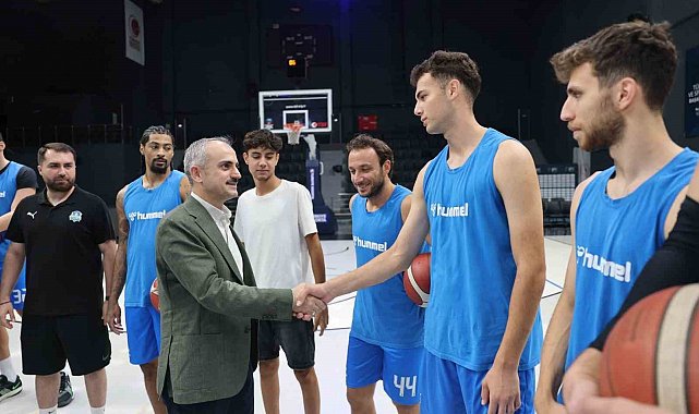Başkan Çiftçi'den, basketbol takımına sezon öncesi ziyaret