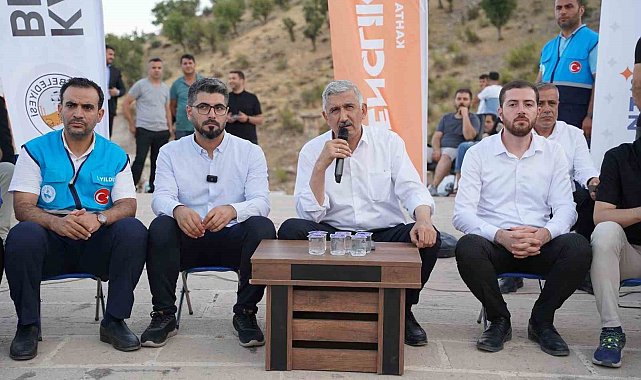 Başkan Hallaç, Cendere Köprüsü'nde gençlerle geleceği konuştu