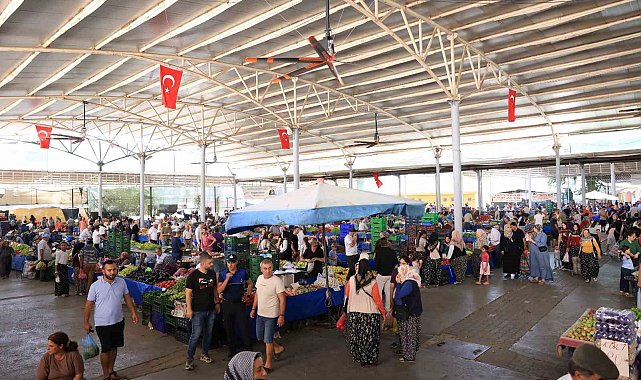 Başkan Kaya'dan Cuma Pazarı'na serinleten dokunuş