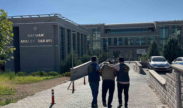 Batman'da sürekli araç değiştirerek izini kaybettirmeye çalışan hırsızlık zanlısı yakayı ele verdi