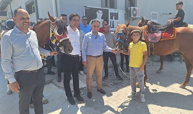 Baybatur Selendi'de esnaf ve partililerle buluştu