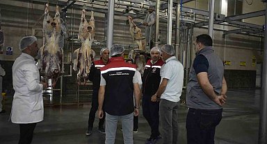 Bayburt'ta belediyeye ait mezbahada denetim yapıldı