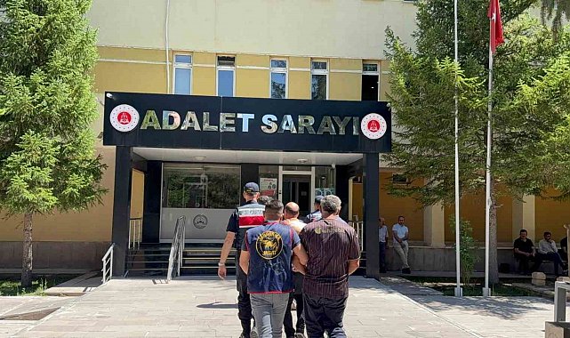 Bayburt'ta saman balyası hırsızlığına karışan 3 şüpheliye ev hapsi cezası verildi