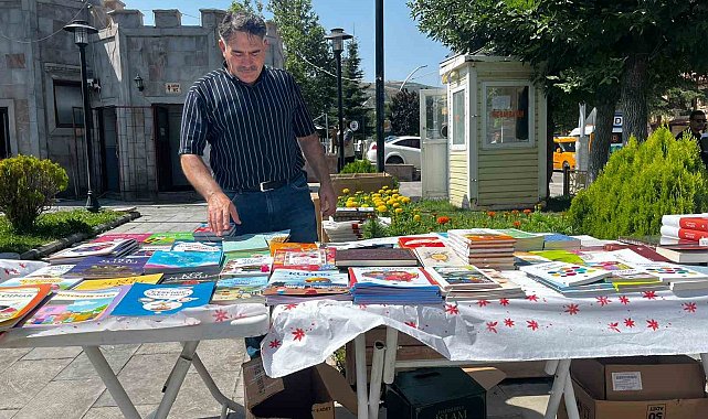 Bayburt'ta yetimler ve ihtiyaç sahibi aileler için hayır çarşısı açıldı