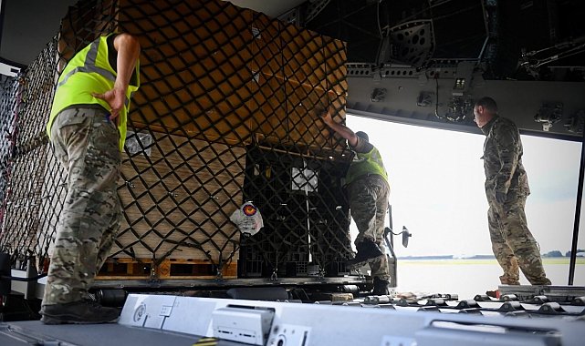 Belçika'dan Gazze'ye havadan yardım: 15 ton malzeme bırakıldı