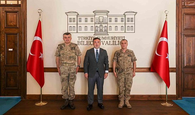 Bilecik'te görev yapan komutanlardan Vali Sözer'e veda ziyareti