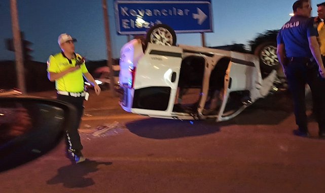 Bingöl'de hafif ticari araç ters döndü: 1 yaralı