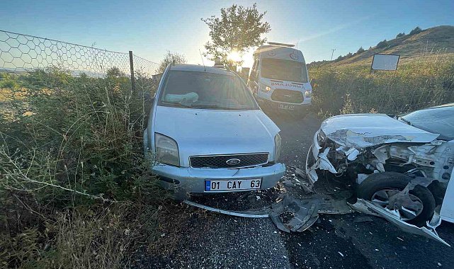 Bingöl'de trafik kazası: 3 yaralı
