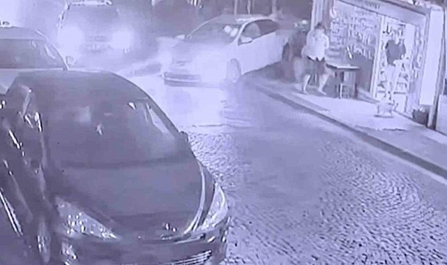 Bodrum'da alkollü sürücü ortalığı birbirine kattı: iş yerlerine ve araçlara çarptı