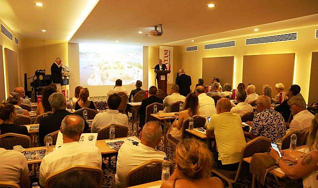 Bodrum'da "365 gün bodrum mümkün mü?" zirvesi yoğun ilgi gördü
