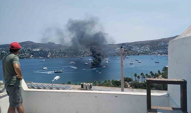 Bodrum'da tekne yangını