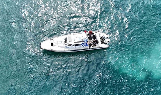 Boğaz'da kaybolan Rus yüzücü didik didik aranıyor