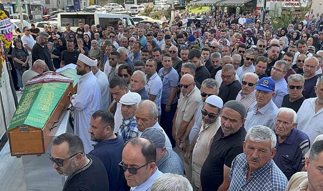 Boğularak öldürülen anne ve oğlu son yolcuğuna uğurlandı