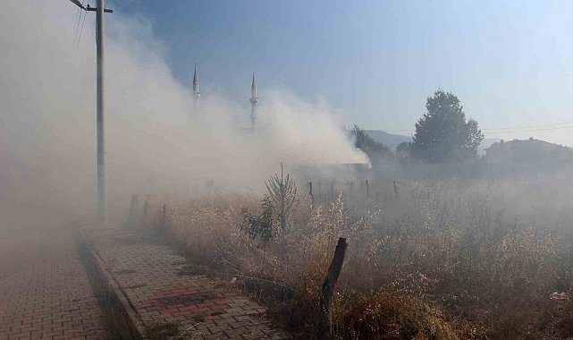 Bolu'da hurda deposunda yangın: Dumanlar gökyüzünü kapladı