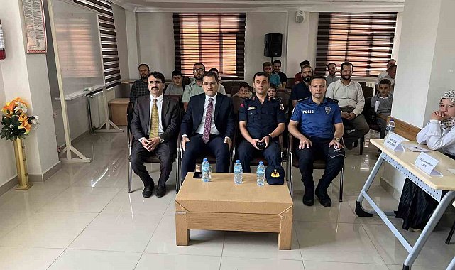 Bozkır'da Kur'an kursu öğrencilerine bilgi yarışması