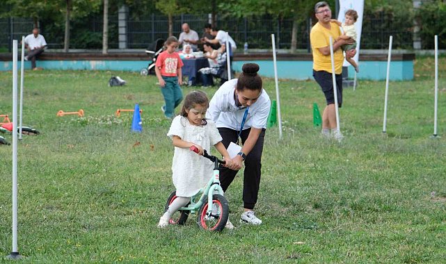 Bu kez çocukların yarışına aileler de dahil oldu