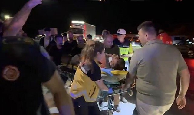 Bursa'da kamyon şarampole yuvarlandı, sürücü araçtan fırladı