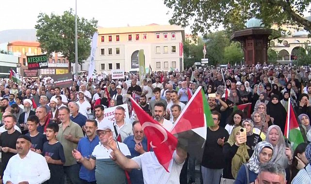 Bursa'da yüzlerce kişi Gazze için yürüdü