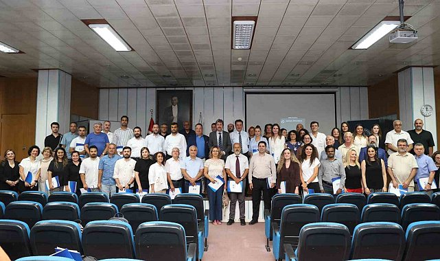 BUÜ'de başarılı akademisyenler ödüllendiriliyor