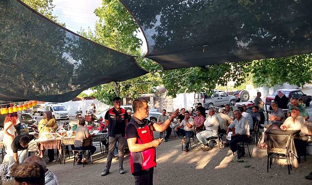 Çanakkale'de Akdeniz meyve sineği ile biyoteknik mücadele eğitimleri sürüyor