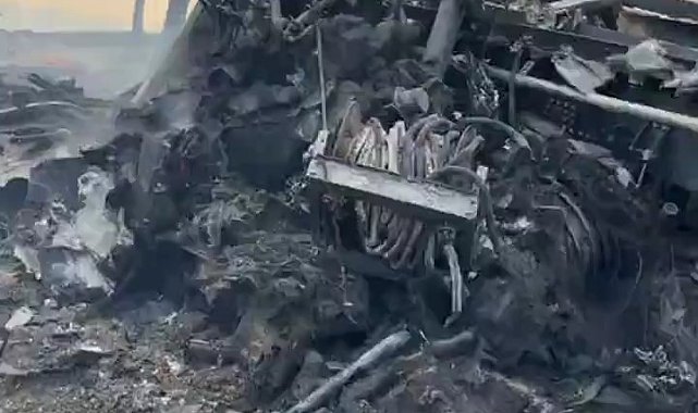 Çanakkale'de yanan itfaiye aracı hurdaya döndü