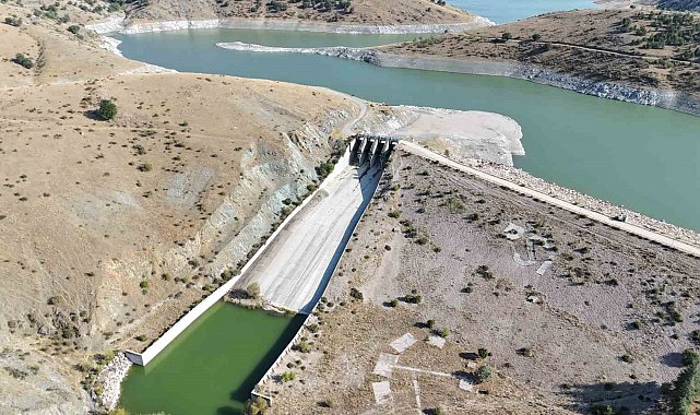 Çatören Barajı'nın gövdesinde dahi su kalmadı