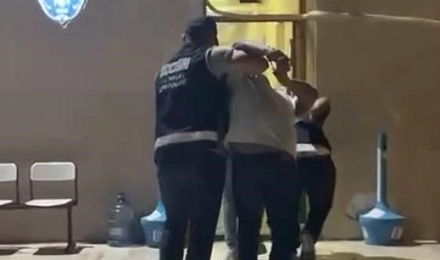 Çeşme'de eğlence mekanında silahlı kavga: 2 yaralı, 2 gözaltı