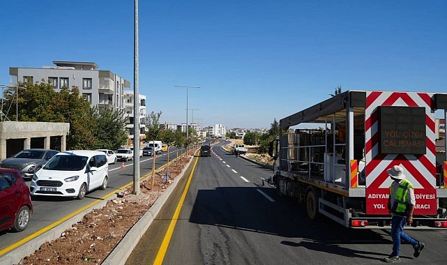 Çevre yolunda yol çizgi ve tabela düzenlemesi