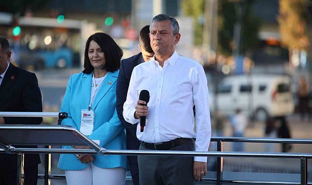 CHP Genel Başkanı Özel, Sivas'taki mitingde konuştu