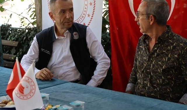 Çiftçilere kiraz, ceviz, karpuz, buğday ve ayçiçeği üretimi hakkında bilgi verildi