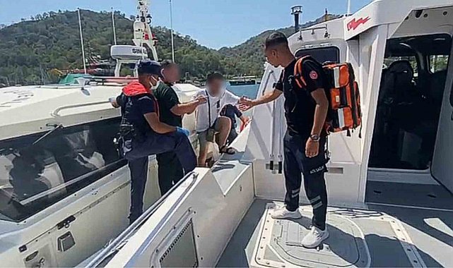 Dalaman açıklarında gezi teknesinde rahatsızlanan vatandaşa tıbbi tahliye