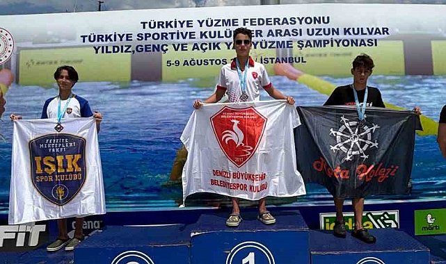 Denizli'nin altın kulaçı Türkiye şampiyonu oldu