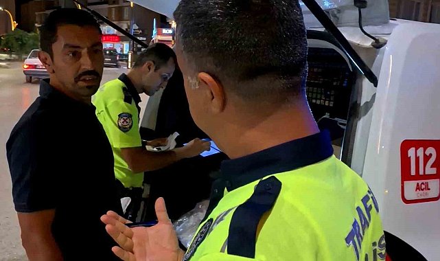 Direksiyon başında alkollü yakalandı, "Ehliyetimi alamazsın" dedi