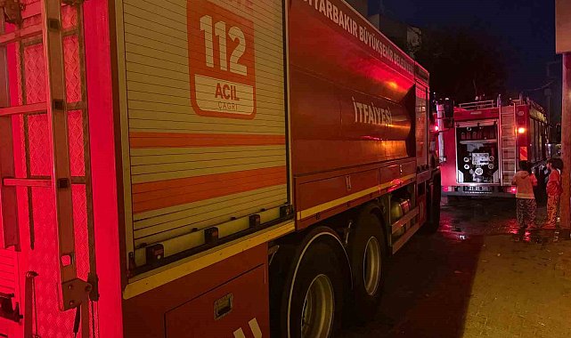 Diyarbakır'da bir evde patlama sonrası yangın çıktı: 1'i ağır 4 yaralı