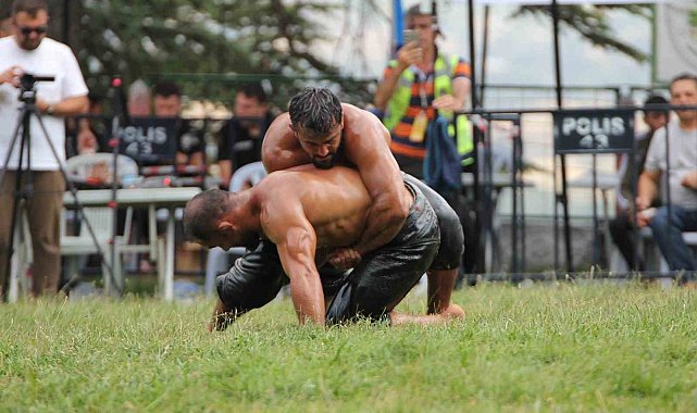 Domaniç'te 664. Yağlı Pehlivan Güreşleri büyük coşkuyla gerçekleşti