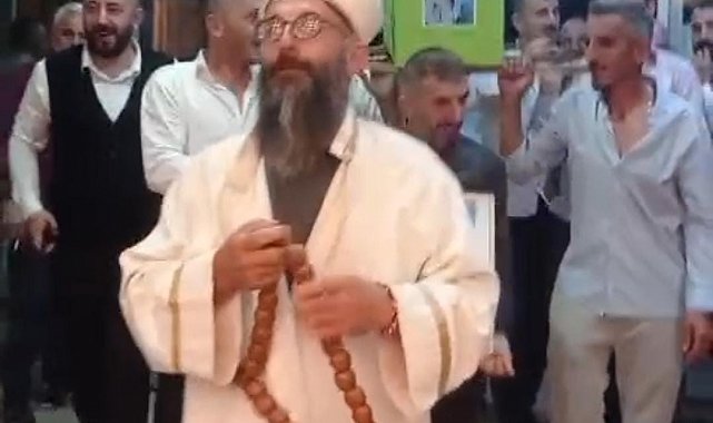 Düğün salonuna tabutla girdiler