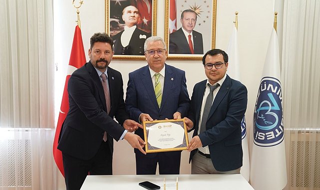 Ege Üniversitesinden Dr. Öğr. Üyesi Veysel Bay'a BAGEP 2025 ödülü