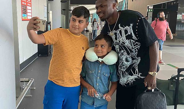 El Bilal Toure, İstanbul'da