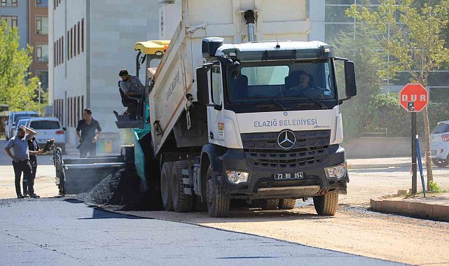 Elazığ'da asfalt seferberliği sürüyor