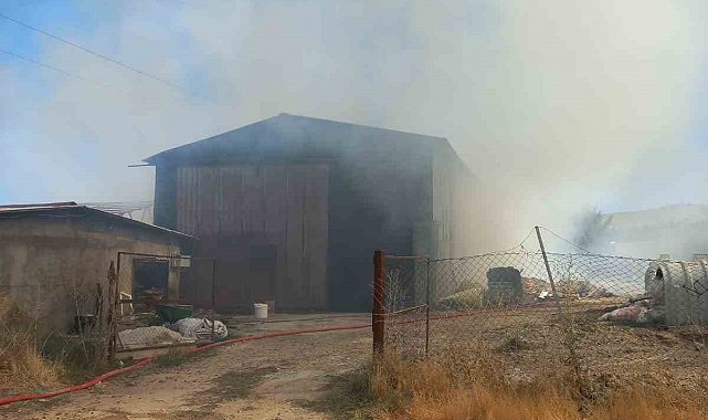 Elazığ'da samanlık yangını