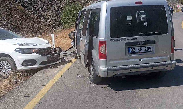 Elazığ'da trafik kazası: 6 yaralı